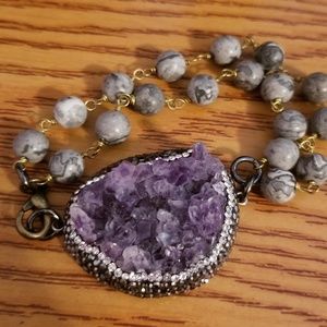 Bracelet very beautiful with amethyst stones $50